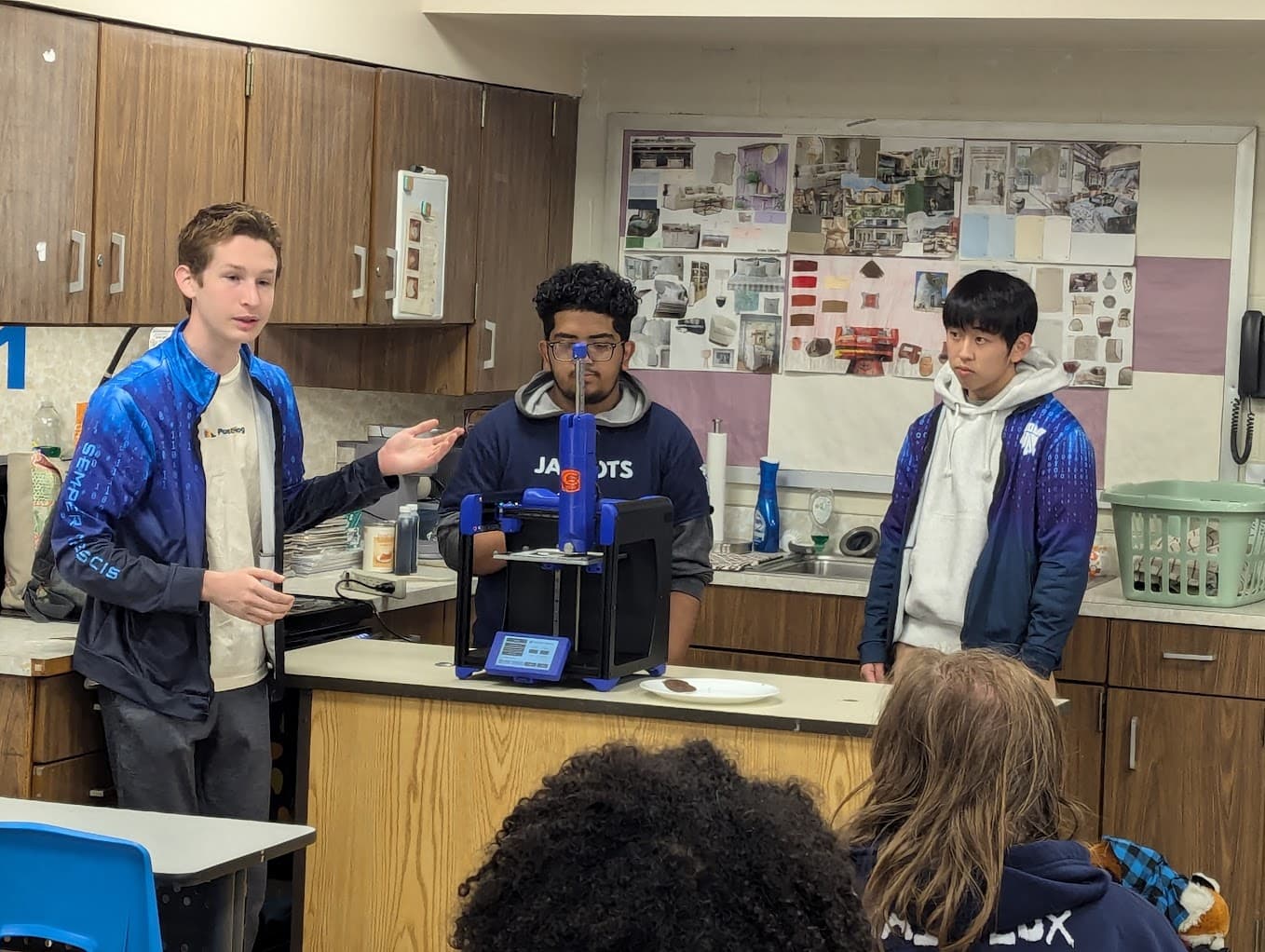 Teaching a Chocolate 3D printing workshop